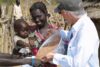 Tous les esclaves libérés reçoivent un sac de sorgho comme nourriture et comme semence. Au cours de vingt-cinq ans, CSI a distribué des milliers de tonnes de sorgho aux esclaves affranchis et aux Sud-Soudanais menacés par la famine. (csi)