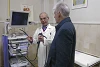 En février 2017, le directeur de CSI John Eibner a rendu visite à Nabil Antaki dans sa clinique. Pour le médecin et partenaire de CSI d’Alep, il est évident que les mesures préventives sévères sont indispensables en Syrie. (csi)