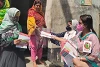 Nos partenaires distribuent inlassablement les flyers d’informations au Bangladesh. (csi)