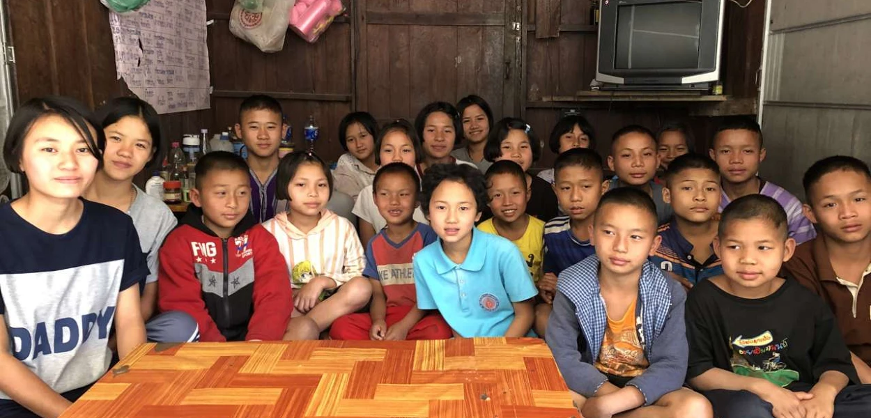 Dix-huit enfants réfugiés du Myanmar vivent dans cet internat. La Thaïlande finance pour chaque enfant le repas de midi et 11 francs par année pour les vêtements ; pour le reste, les parents ne peuvent guère contribuer aux frais. CSI veut apporter une aide afin que les enfants puissent terminer leur formation. (csi)