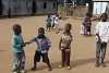Des enfants qui jouent dans le camp de réfugiés chrétien de Jos : avec leurs parents, ils avaient dû s’enfuir de « Boko Haram ». (csi)