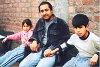 L’ancien prisonnier Gabriel Ortiz avec ses enfants. « Des avocats chrétiens et des pasteurs m’ont apporté de la lumière dans les ténèbres, à commencer par Caleb Meza de CSI. » (csi)