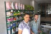Hashem et Zakaria sont confiants : leur magasin d’électricité aura du succès. (csi)