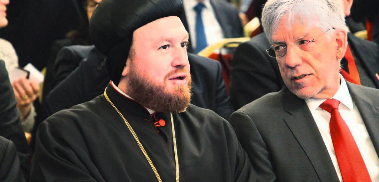 John Eibner en compagnie de l’archevêque syriaque-orthodoxe de Mossoul Mgr Nicodème Daoud Sharaf. (Nikodimus Daoud ncreg)