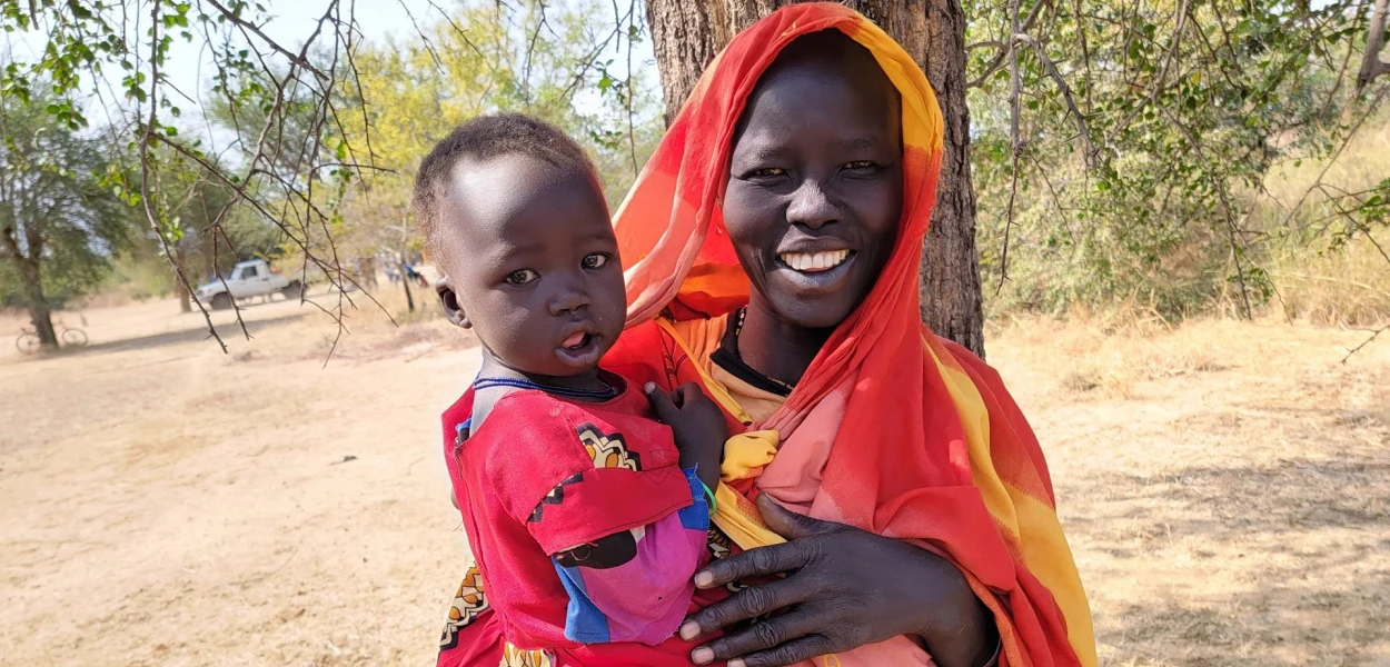 Agei avec le seul enfant qu’elle a pu emmener au Soudan du Sud. Les trois autres sont restés dans la famille de son ancien maître. csi
