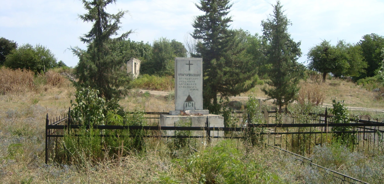 Le mémorial à Nor Maragha, en Arménie, à la mémoire des victimes du massacre de Maragha. Photo : Wikipedia