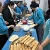 Un engagement infatigable des Maristes Bleus ; ici, ils distribuent des sandwichs aux personnes sans abri. csi