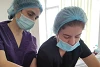 Des spécialistes du centre médical pour les grands brûlés traitent un patient du Haut-Karabakh. fb